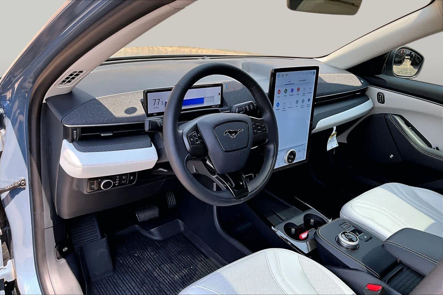 Certified Used 2023 Vapor Blue Metallic Ford Premium image 20