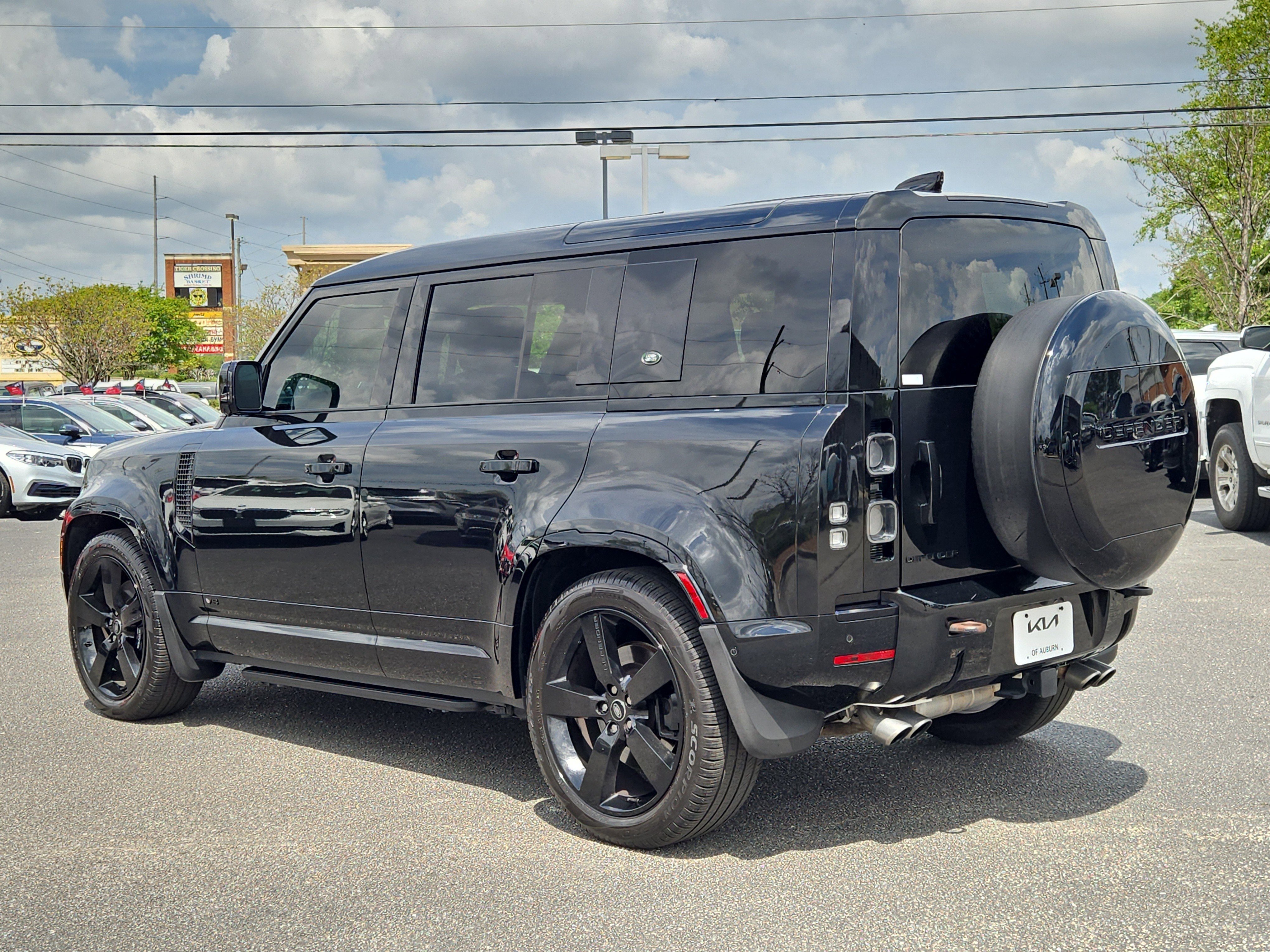 Used 2023 Black Land Rover V8 image 10