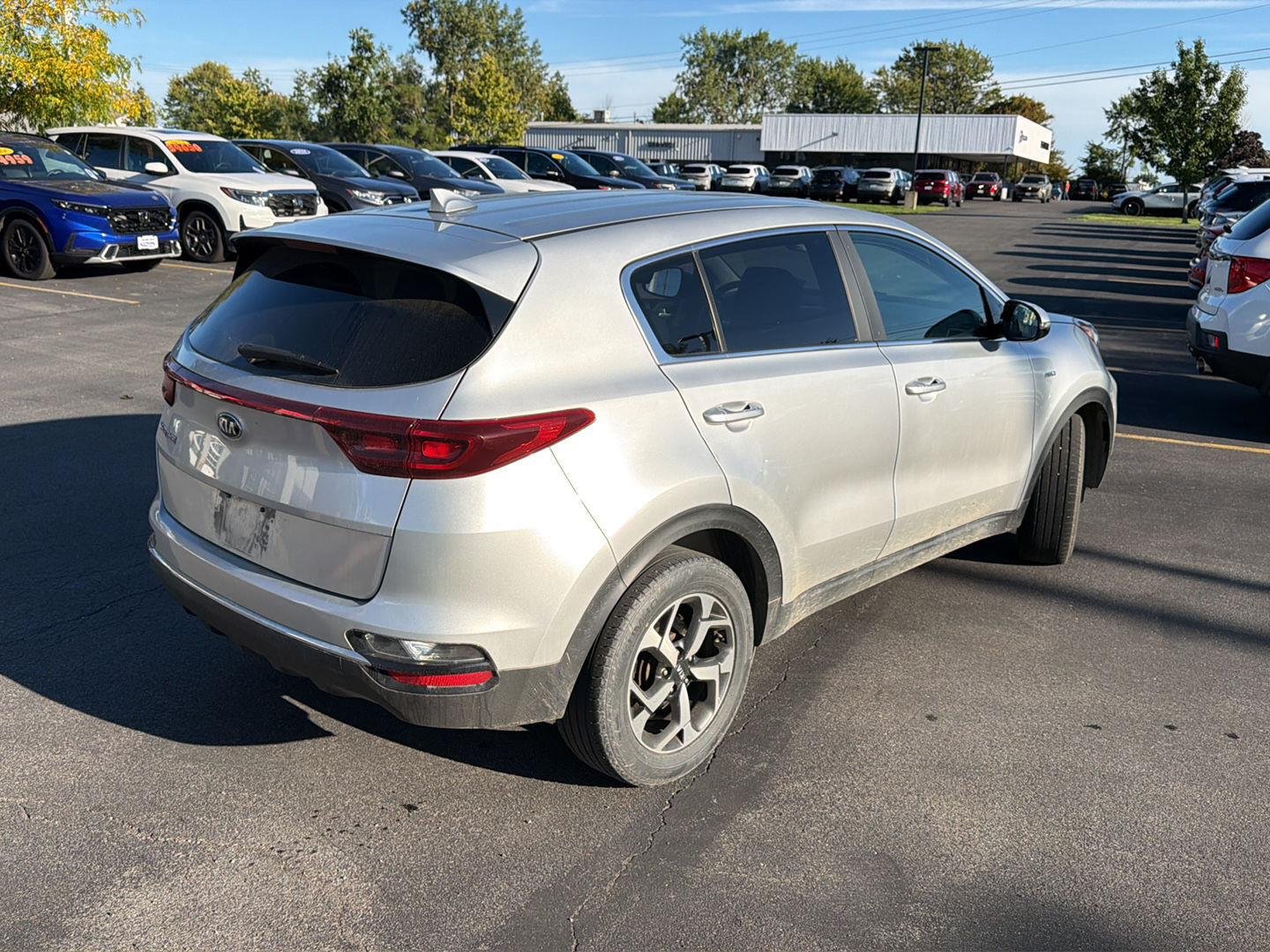Used 2021 Sparkling Silver Kia LX image 7