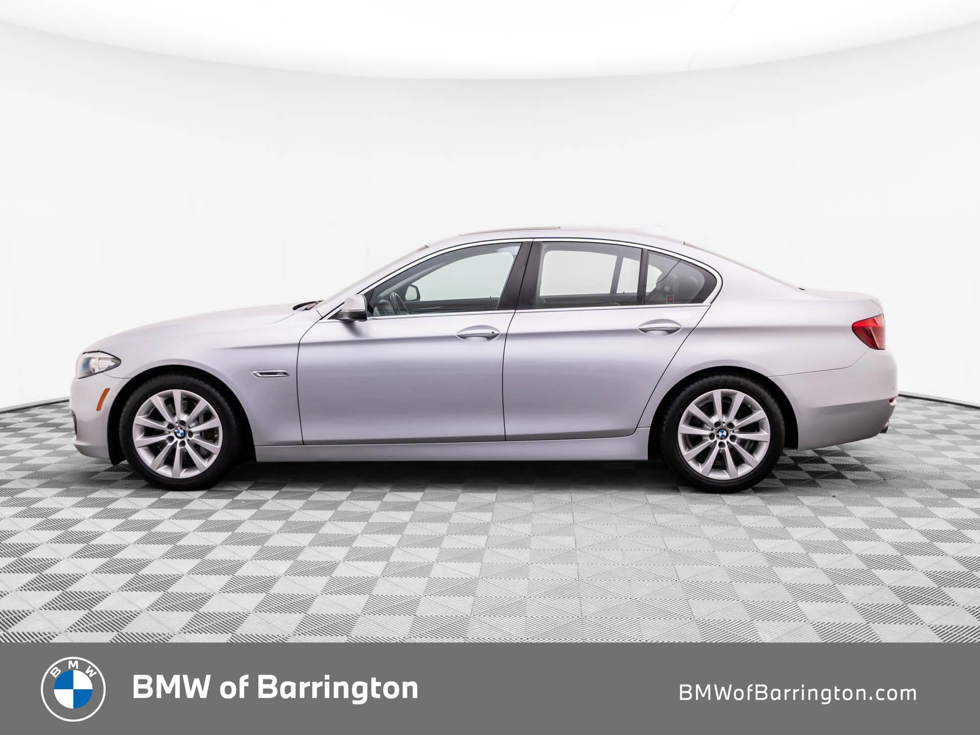 Used 2016 Silver BMW 535i xDrive image 2