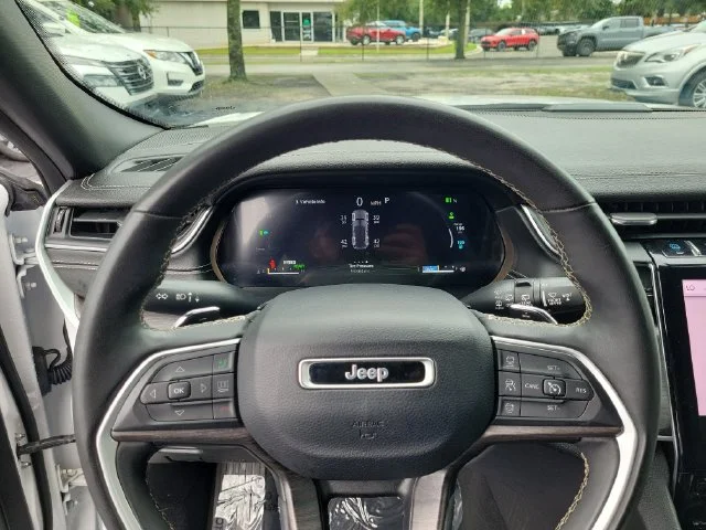 Used 2024 White Jeep 4xe image 26