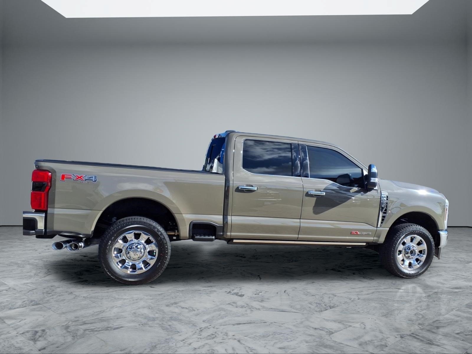 Used 2026 Gray Ford King Ranch image 8