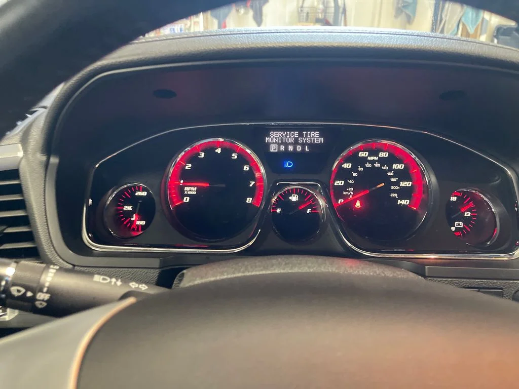 Used 2017 White GMC Limited image 21