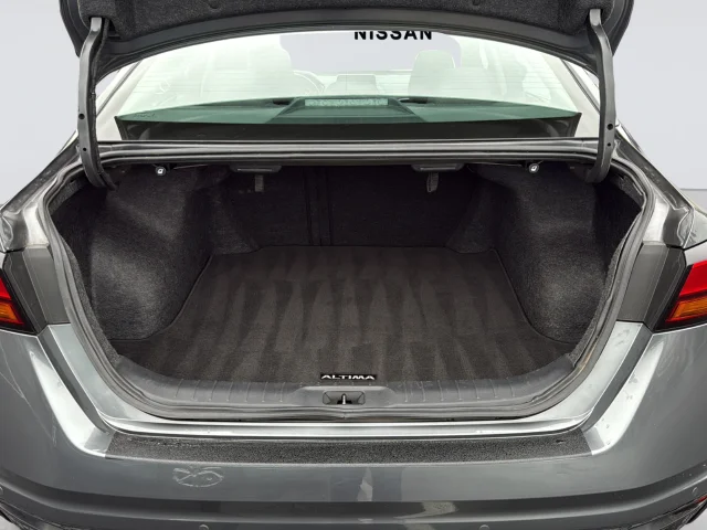 Used 2025 Gray Nissan 2.5 SV image 31