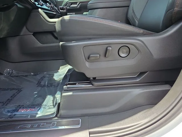 Used 2025 White GMC AT4 image 30