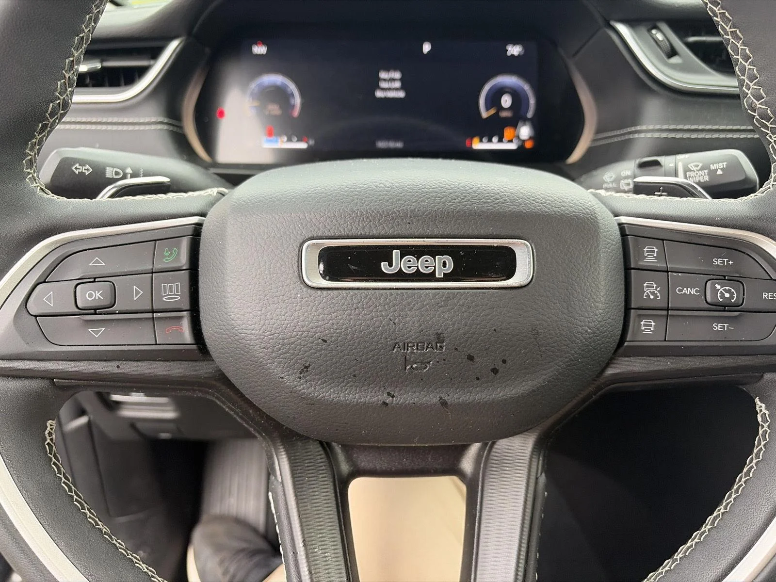 Used 2023 Baltic Gray Metallic Clearcoat Jeep Laredo image 17