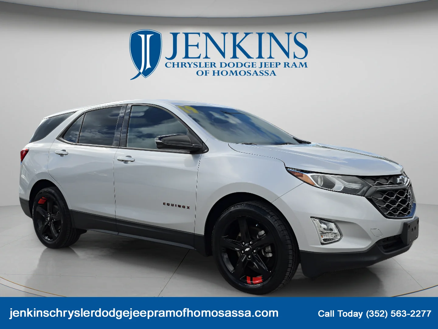 Used 2019 Silver Ice Metallic Chevrolet LT image 2