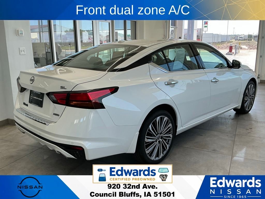 Used 2023 White Nissan 2.5 SL image 9
