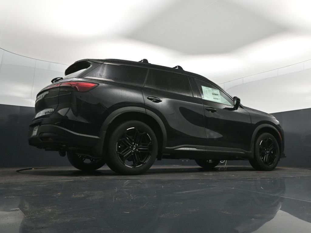 New 2027 Black INFINITI LUXE image 38