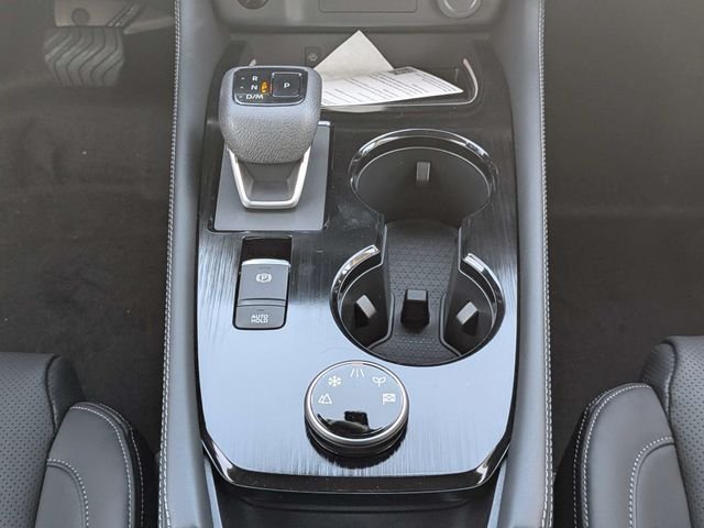 New 2026 Champagne Silver Metallic / Super Black Two-tone Nissan Platinum image 18