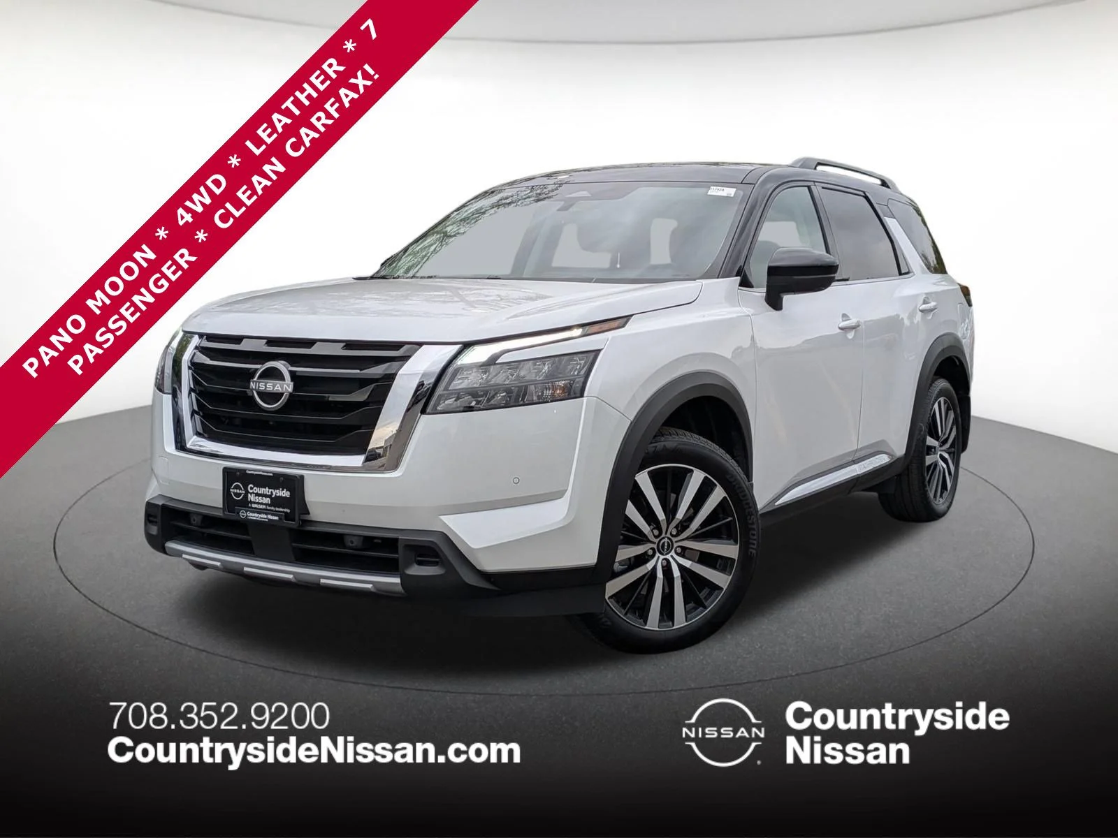 2025 Nissan Pathfinder Platinum 4WD's photo