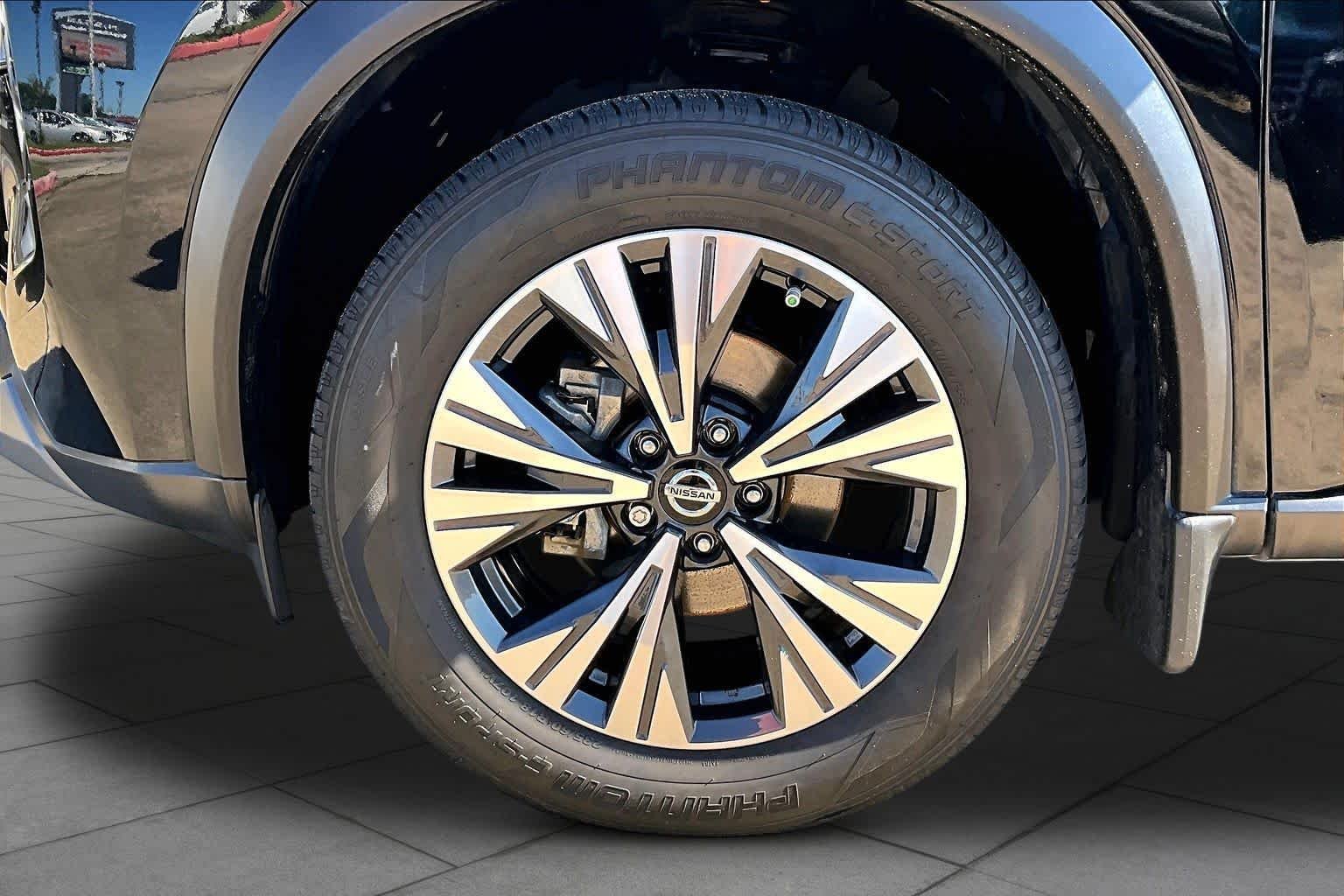 Used 2021 Super Black Nissan SV image 10