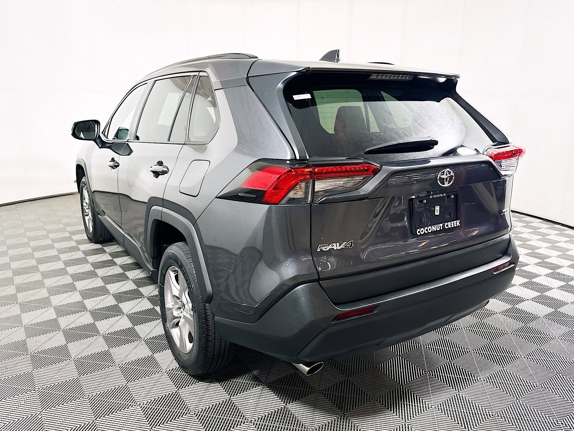 Used 2023 Magnetic Gray Metallic Toyota XLE image 5