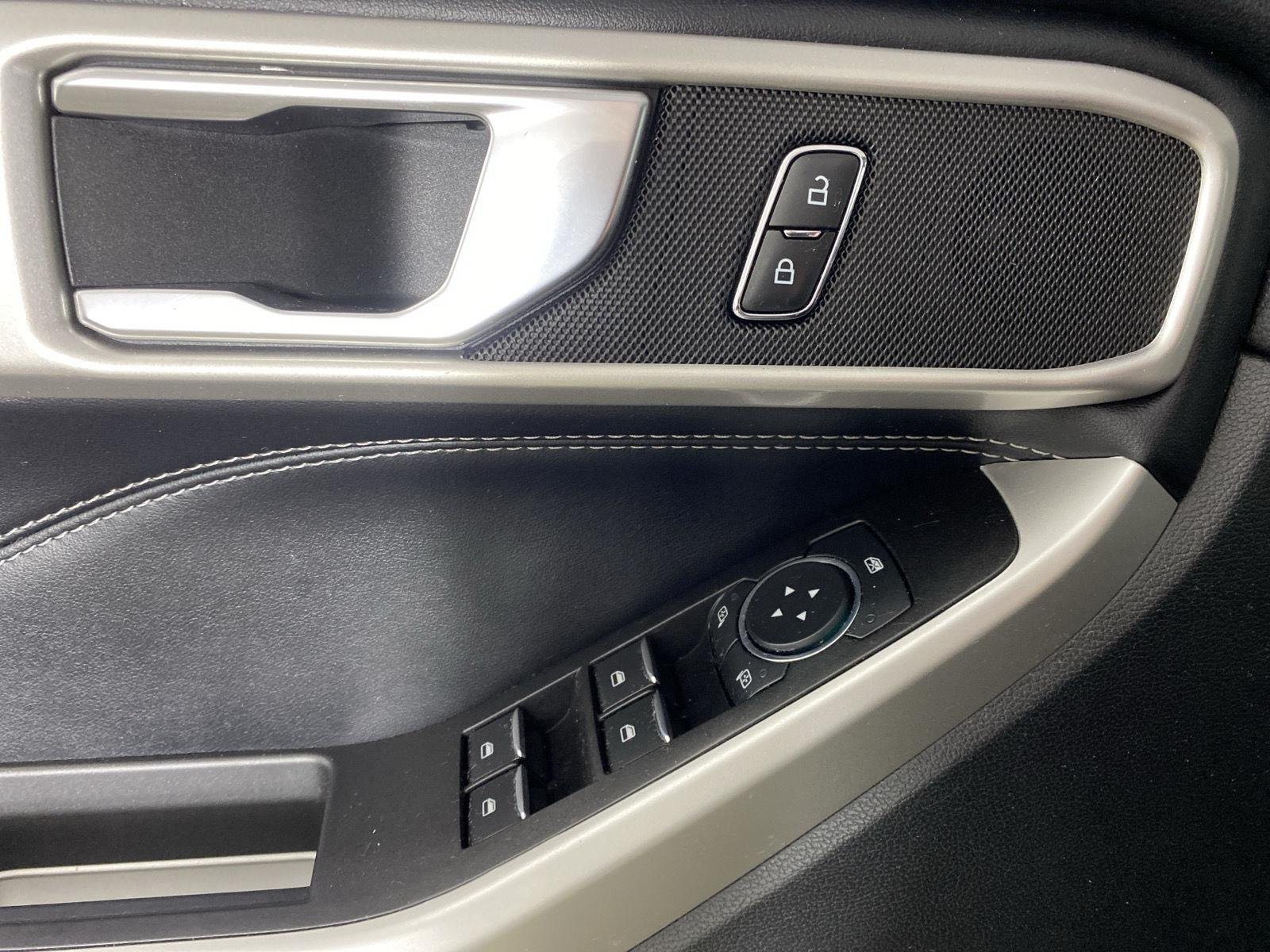 Used 2022 Agate Black Ford XLT image 15
