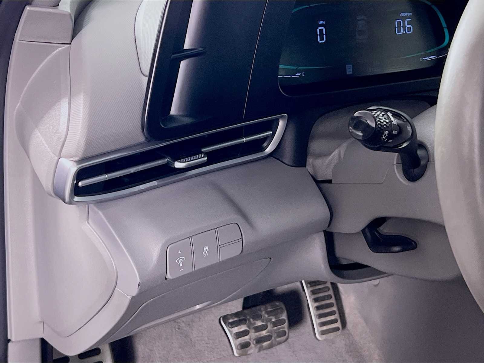 Used 2025 Abyss Black Hyundai SEL Sport image 10