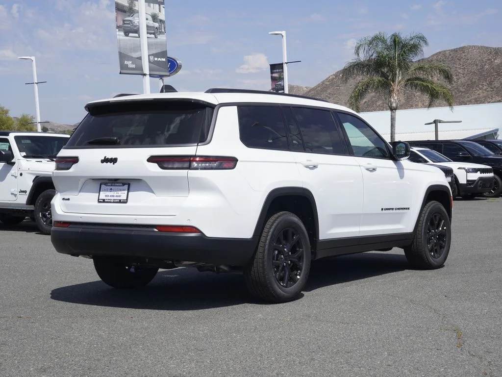 New 2026 Bright White Clearcoat Jeep Altitude image 3