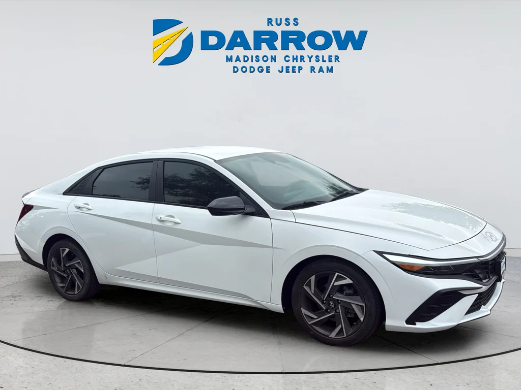 Certified Used 2025 White Hyundai SEL Sport image 7