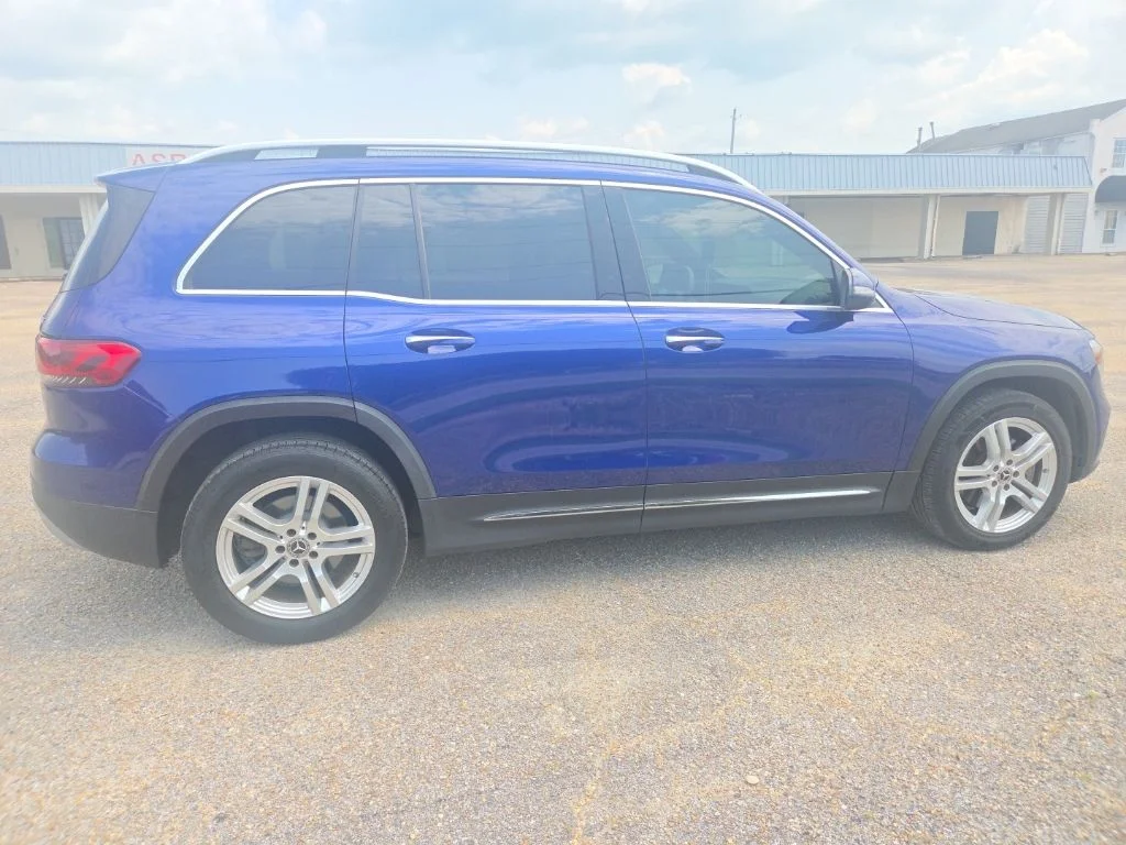 Certified Used 2020  Mercedes-Benz GLB 250 image 11