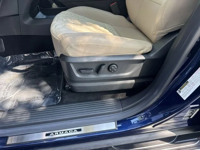 Used 2025 Blue Nissan Platinum image 32