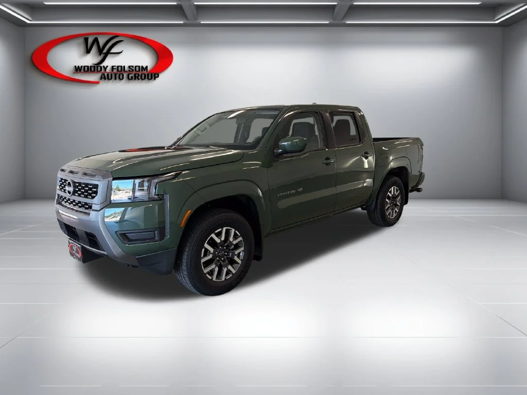 New 2027 Green Nissan SV image 3