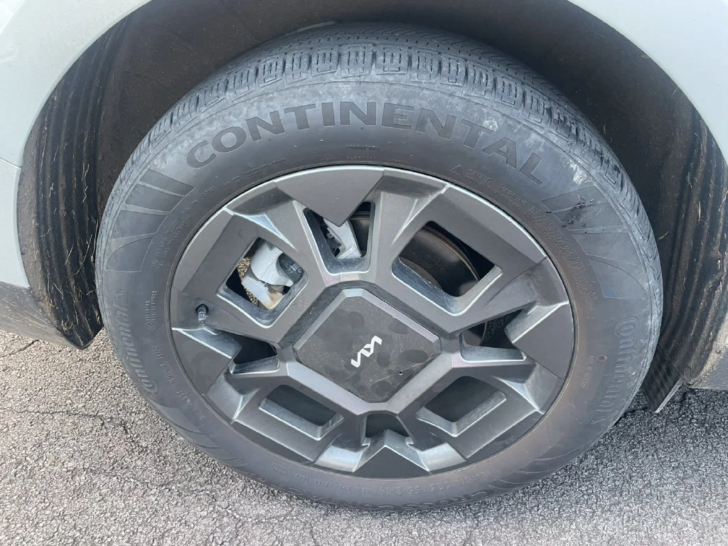 Used 2026 White Kia EX image 5