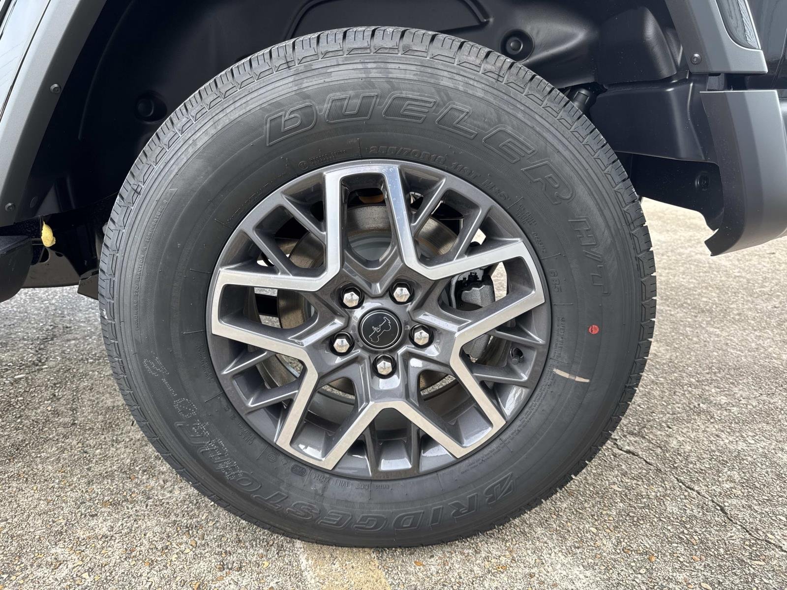 New 2026 Black Clear-Coat Exterior Paint Jeep Sahara image 3