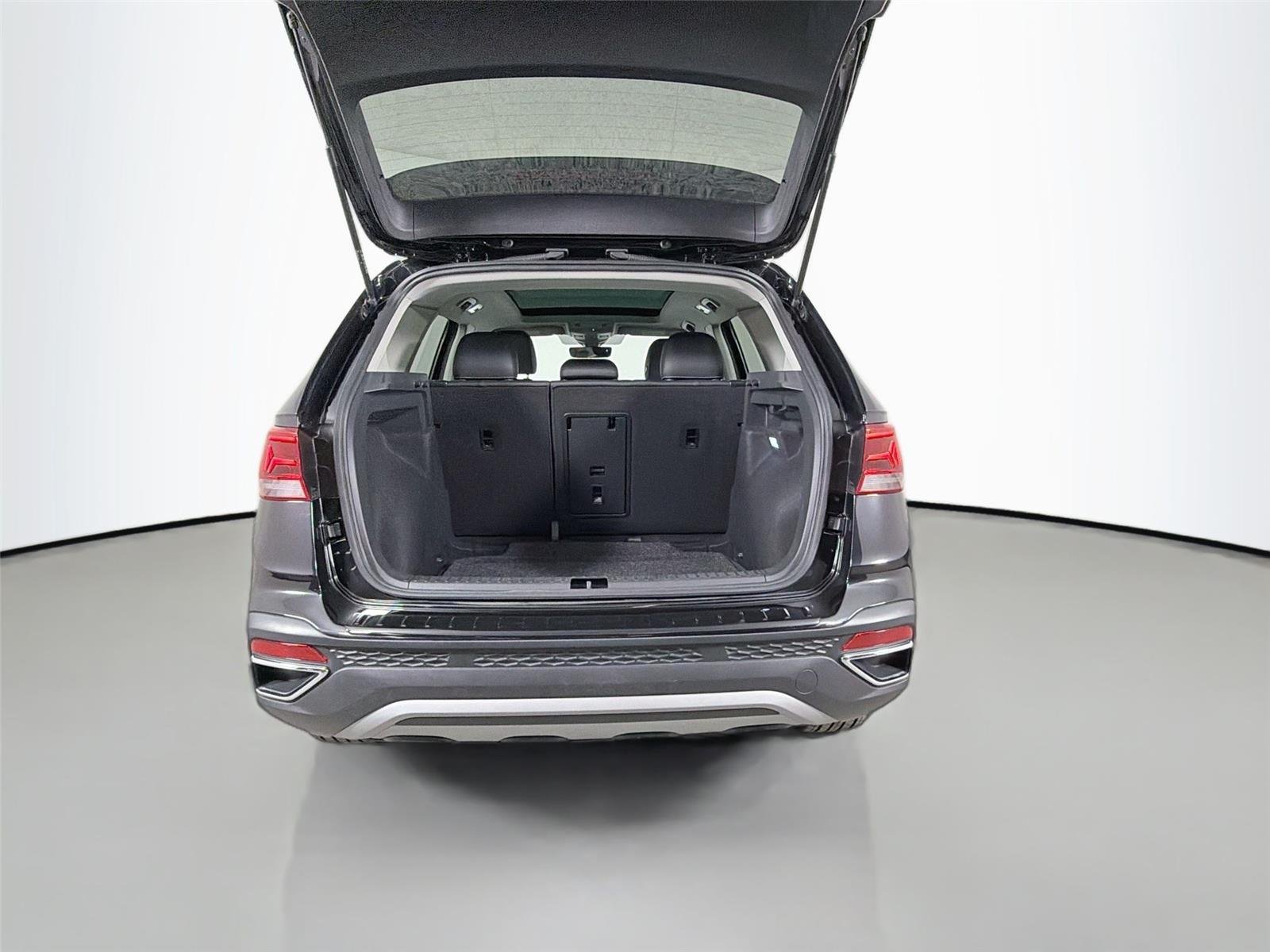 Certified Used 2024 Deep Black Pearl Volkswagen SE image 24