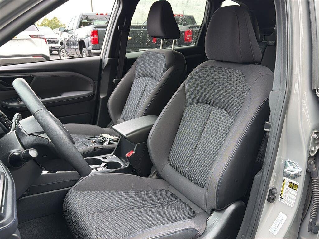 Used 2025 River Rock Pearl Subaru Premium image 14