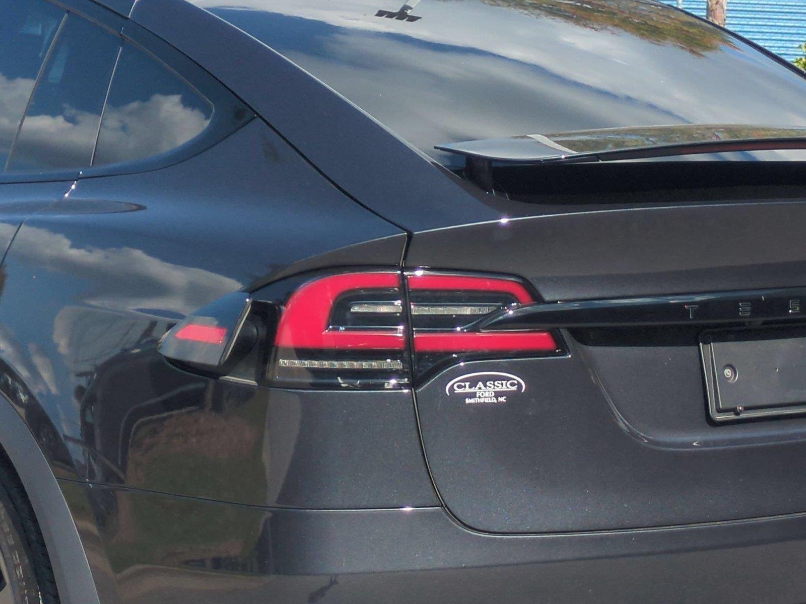 Used 2024  Tesla  image 11