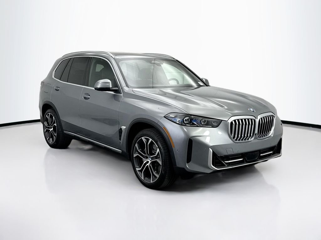 Used 2026 Gray Metallic BMW sDrive40i image 4