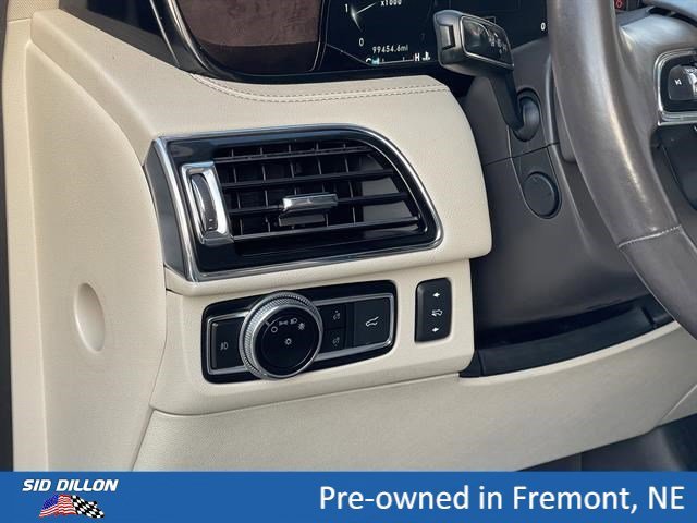 Used 2021 White Lincoln Reserve image 14