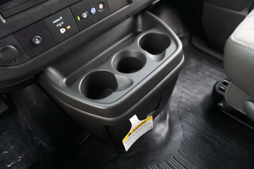 2025 Chevrolet Express Cargo Work Van - Photo 12
