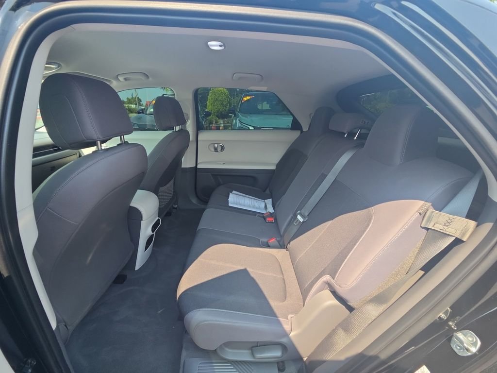 Used 2024 Black Hyundai SEL image 19