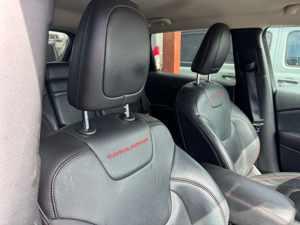 Used 2016 Gray Jeep Trailhawk image 2