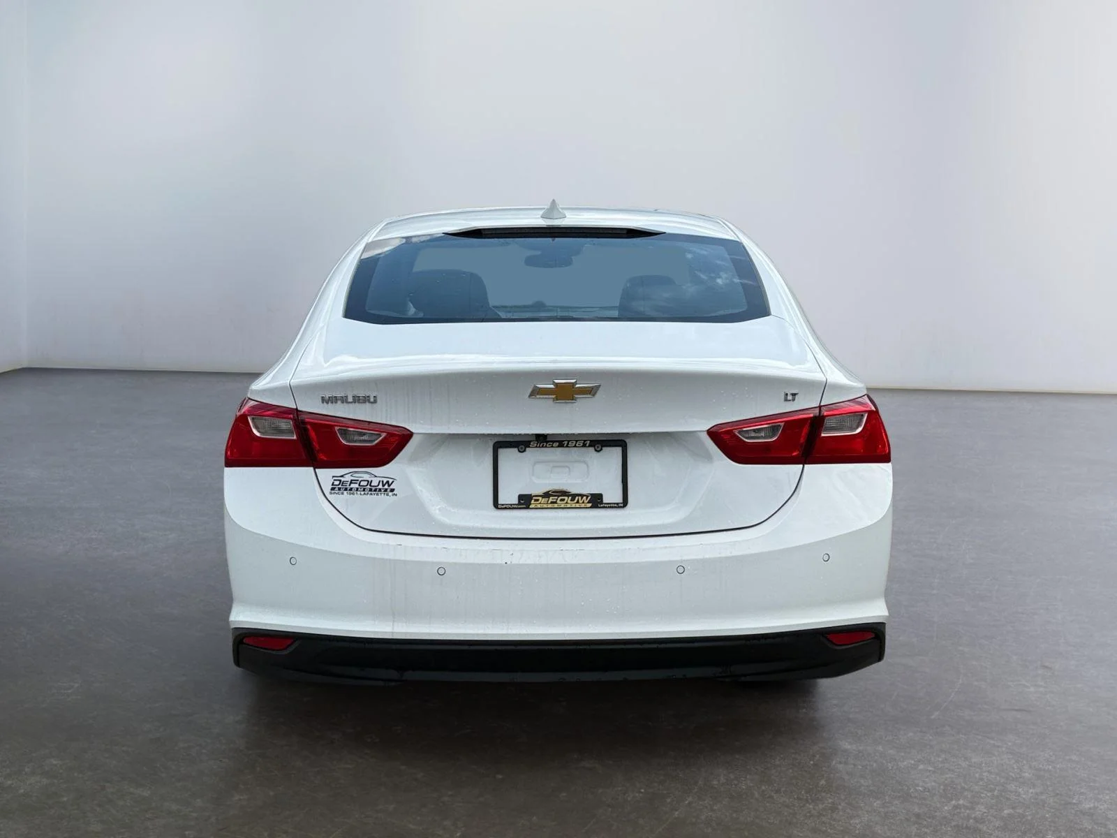 Used 2024 Summit White Chevrolet 1LT image 4