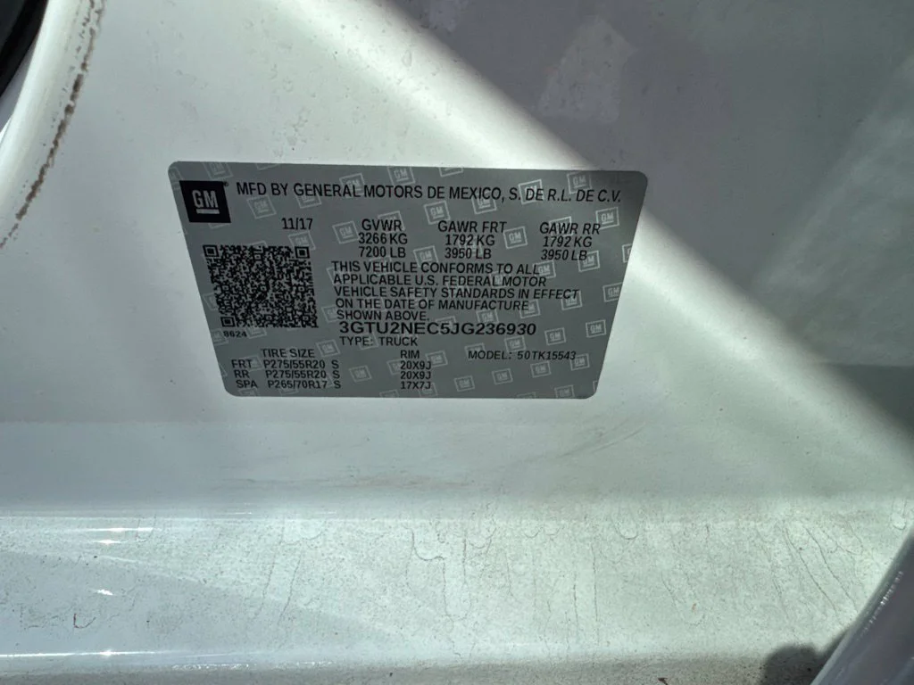 Certified Used 2018 White GMC SLT image 22