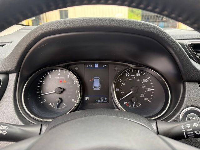 Used 2022 Black Nissan SL image 28