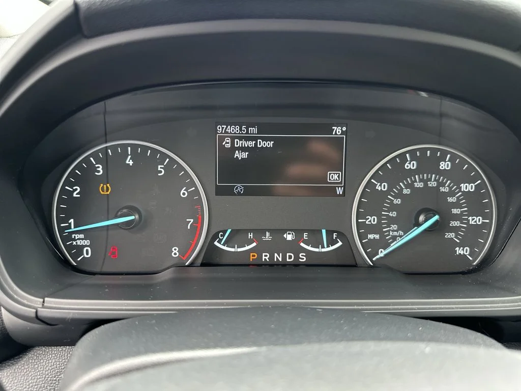 Used 2021 Blue Ford SE image 11
