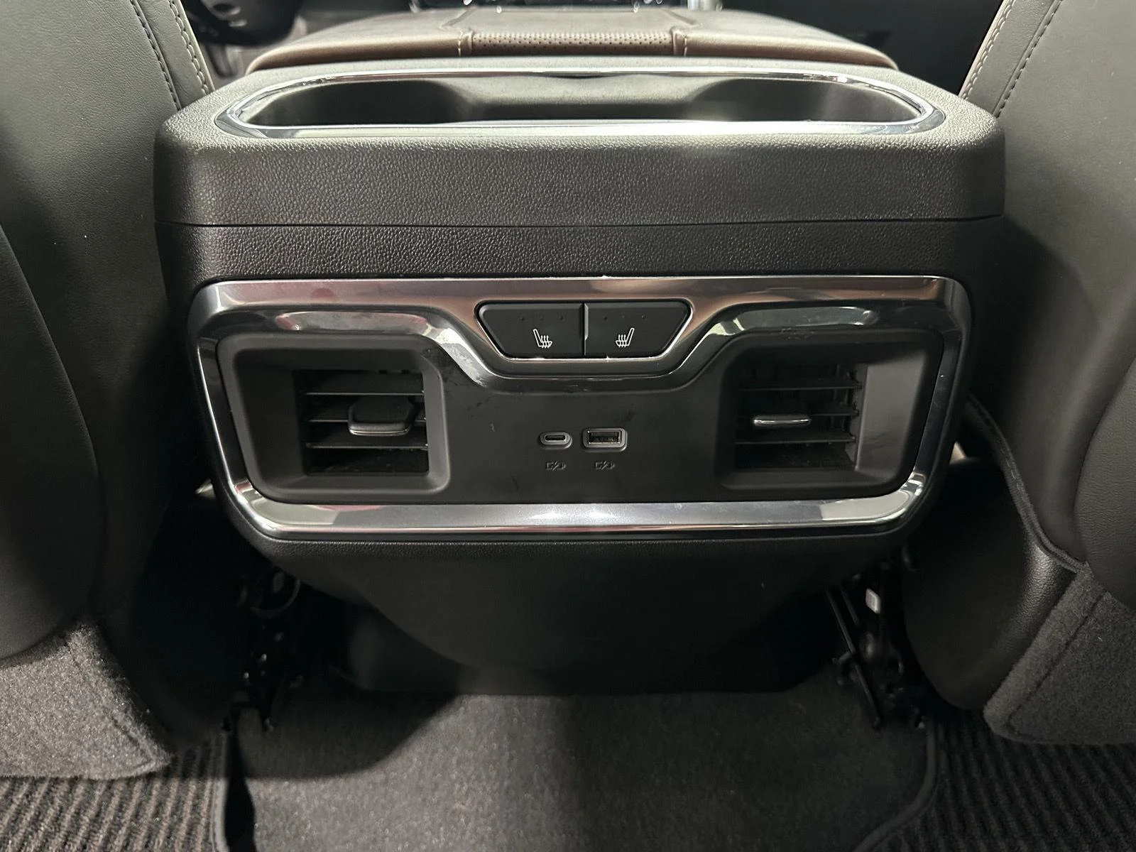 Used 2024 Summit White GMC Denali Ultimate image 21