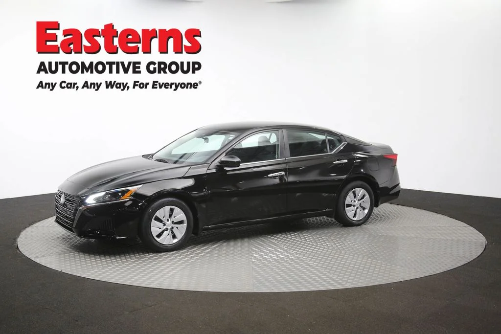 Used 2023 Black Nissan 2.5 S image 56