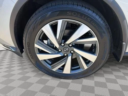 Certified Used 2023 Silver Nissan SL image 14