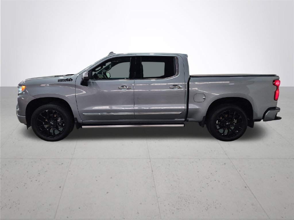 Used 2024 Gray Chevrolet High Country image 8