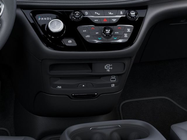 New 2027 Red Hot Pearl-Coat Exterior Paint Chrysler Select image 25