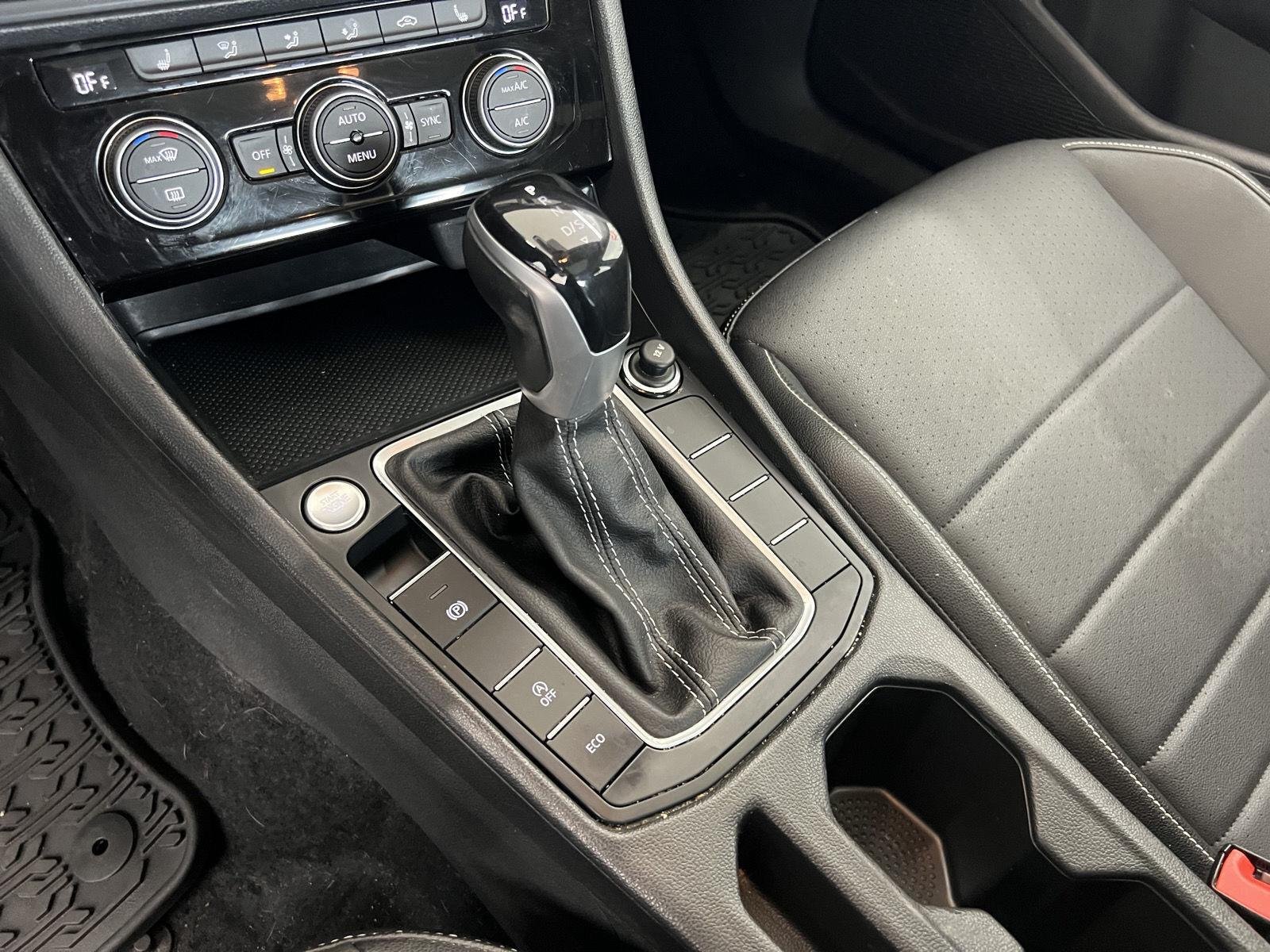 2023 Volkswagen Jetta SE - Photo 19
