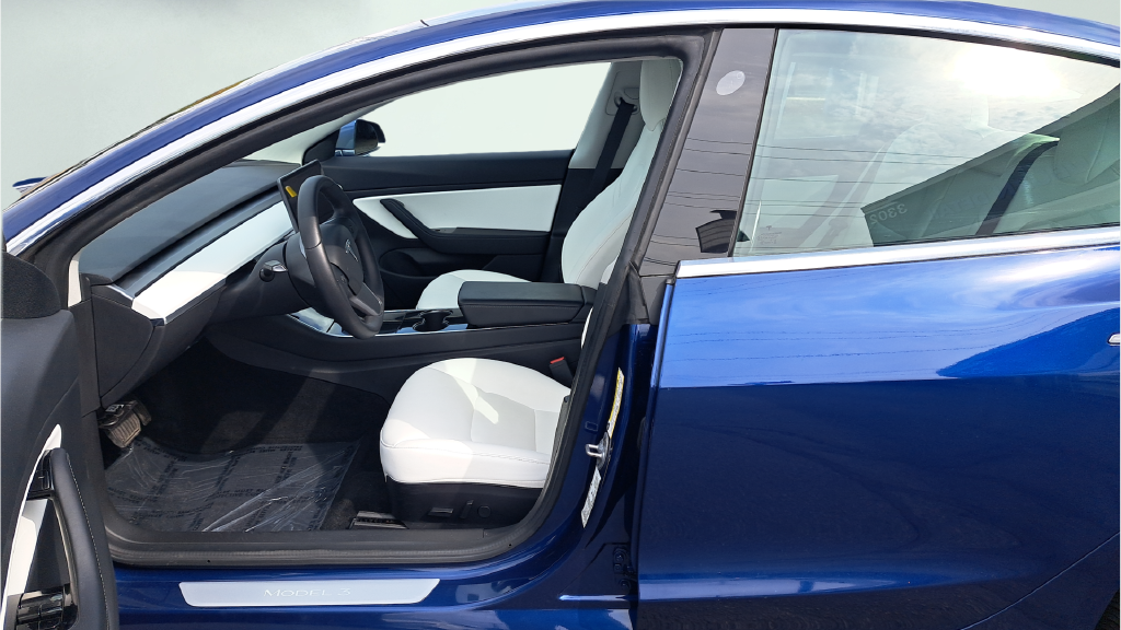 Used 2020 Blue Tesla Long Range image 10