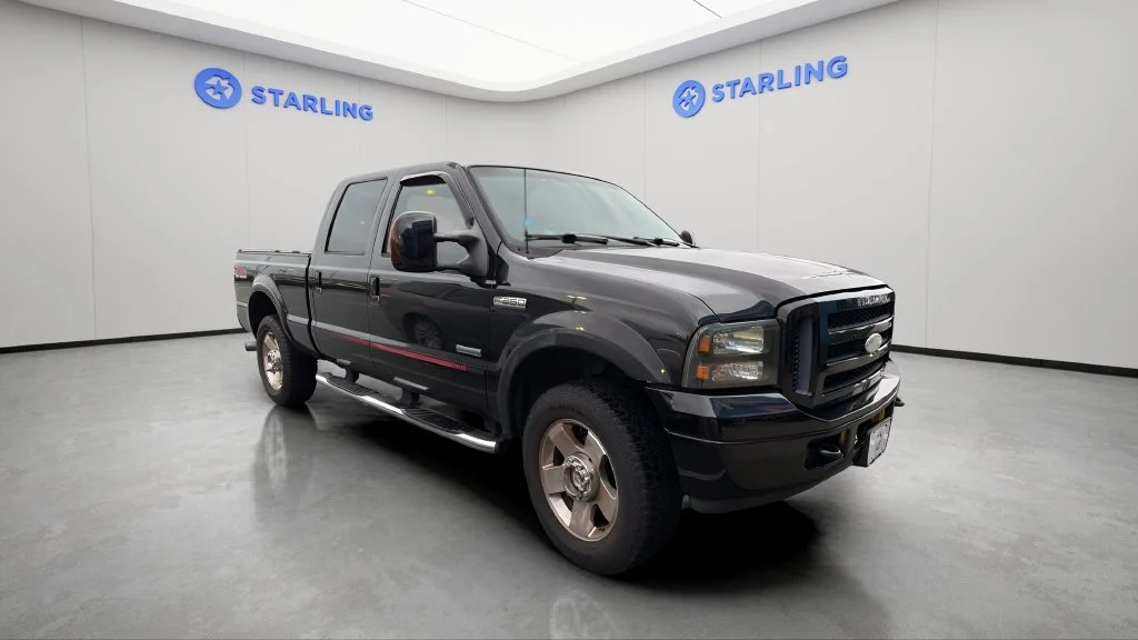Used 2007  Ford XL image 3