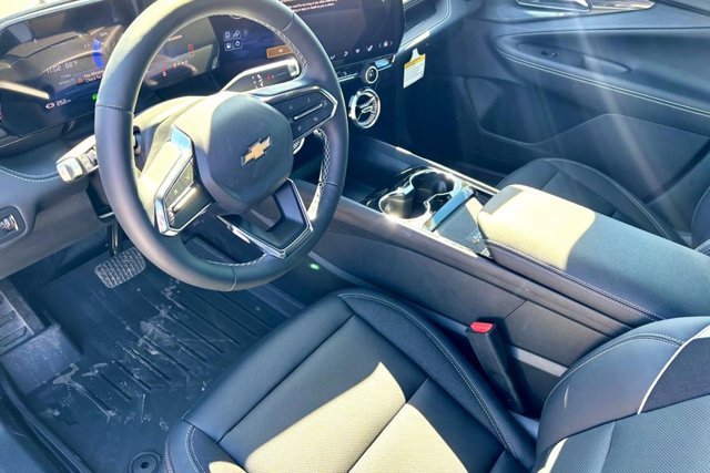 2025 Chevrolet Blazer EV LT - Photo 8