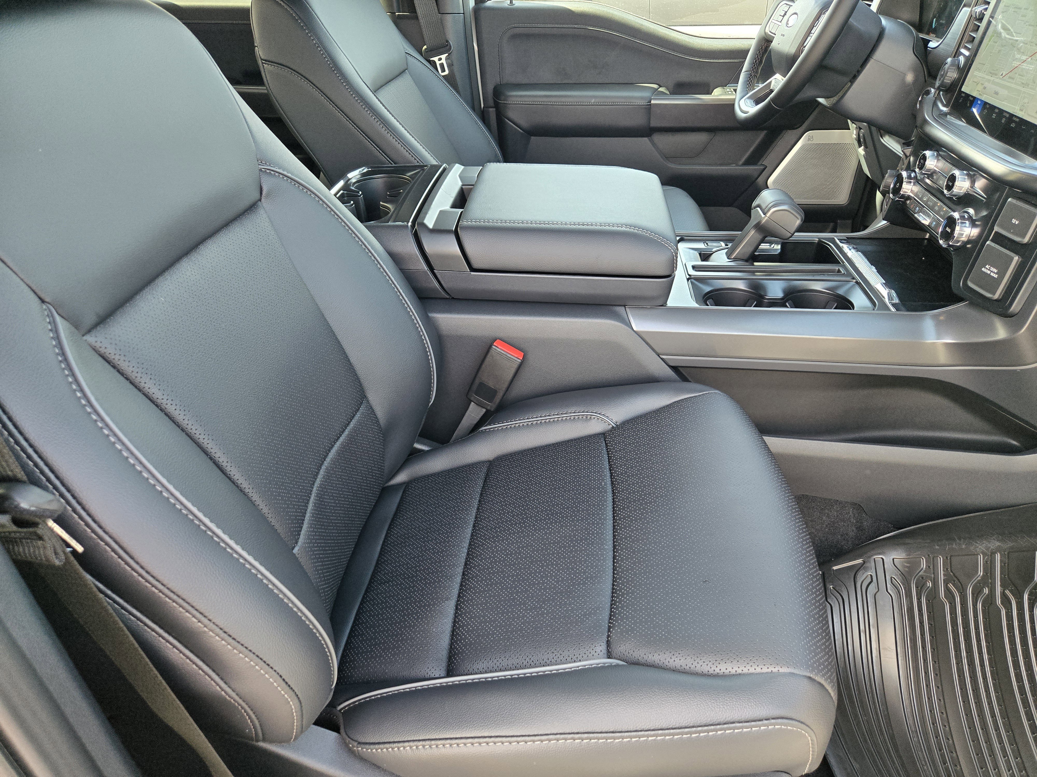 New 2026 Avalanche Ford Lariat image 9