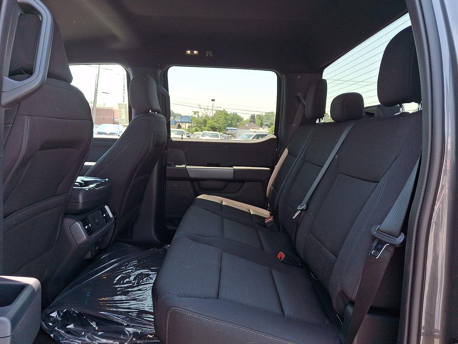 New 2026 Carbonized Gray Metallic Ford XLT image 8