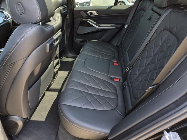 Used 2023 Black Sapphire Metallic BMW xDrive40i image 19